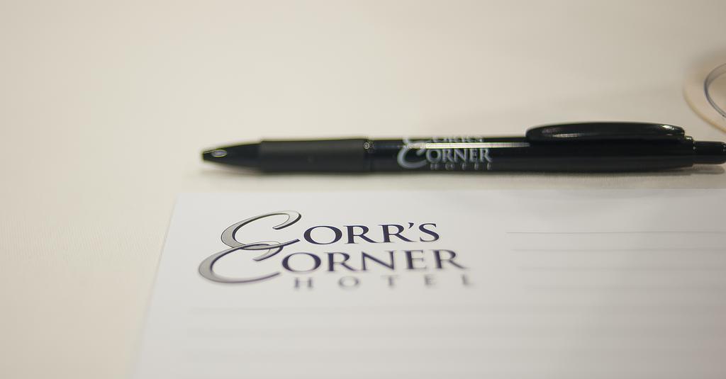 Corr'S Corner Hotel Newtownabbey Exterior foto